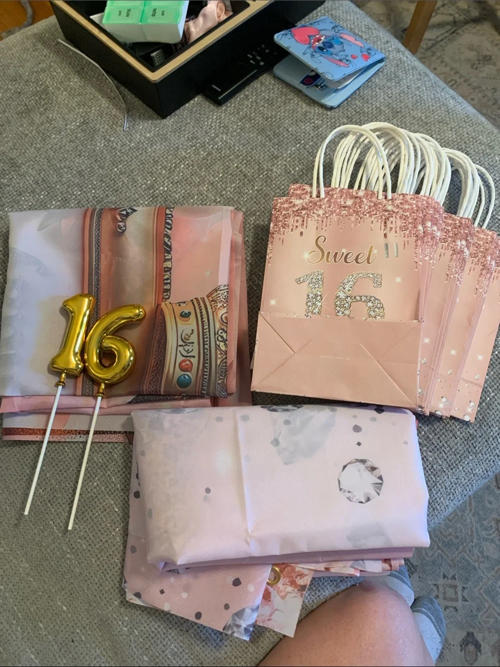 16th birthday party decorations and gift bags